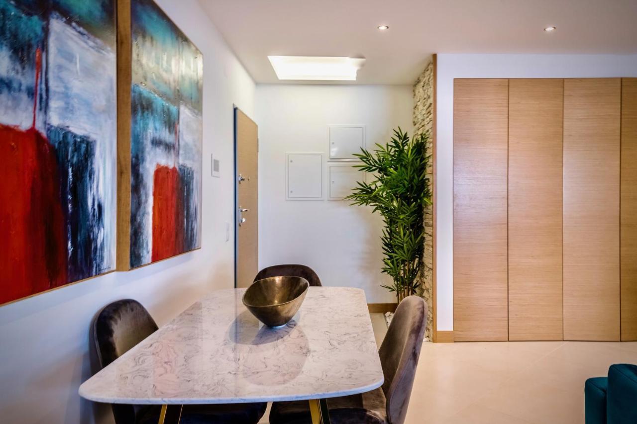 Coolhouses Lagos, 2 Bed Stylish City Flat, Rooftop Shared Pool, Clayheart Exteriör bild