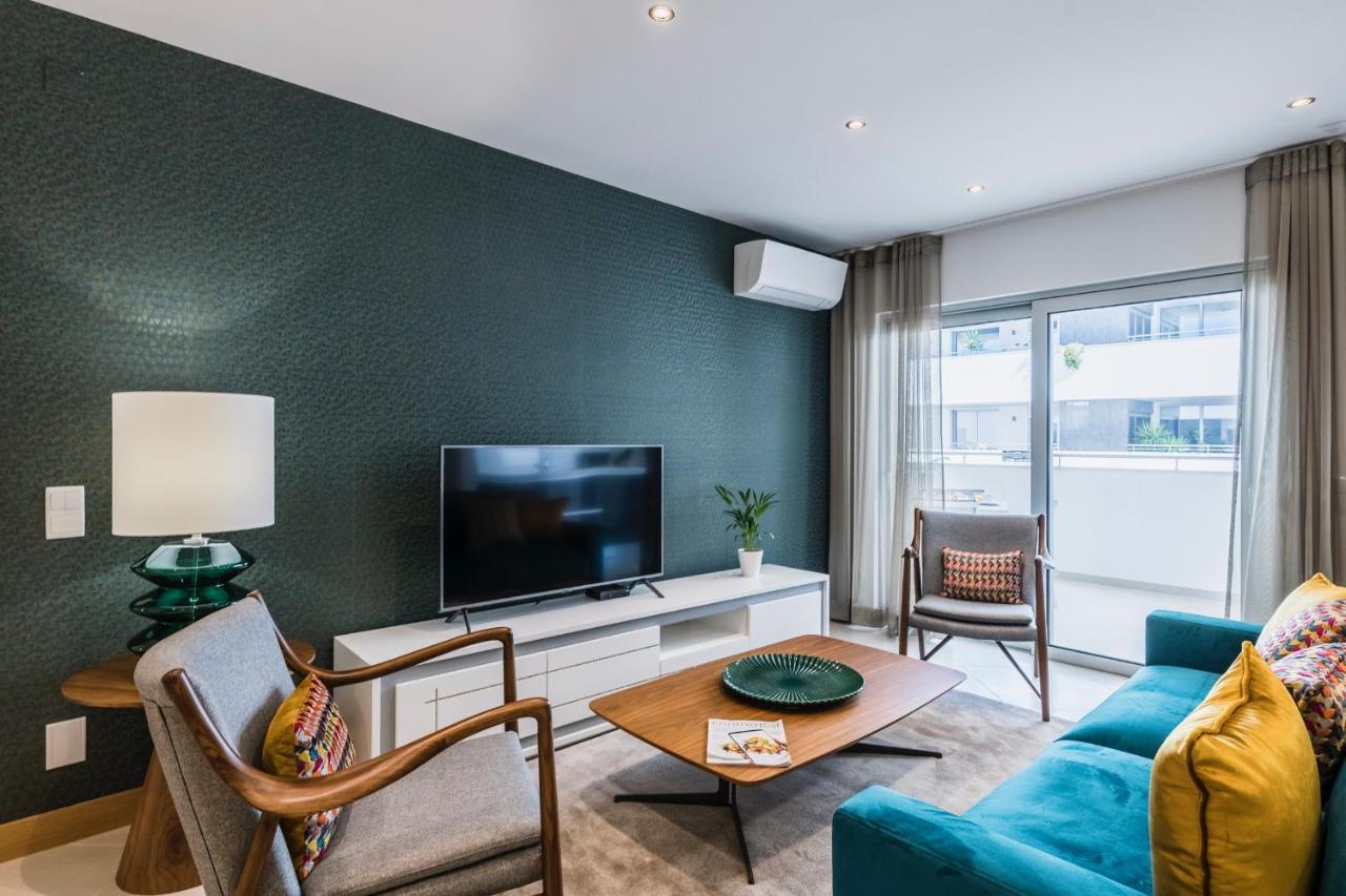 Coolhouses Lagos, 2 Bed Stylish City Flat, Rooftop Shared Pool, Clayheart Exteriör bild
